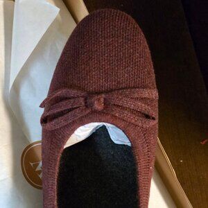Vivaia Flat Ballet Shoe NEW in box - BORDEAUX RED
